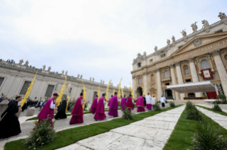 14-Palm Sunday: Passion of the Lord - Commemoration of the Lord's entrance into Jerusalem and Holy Mass