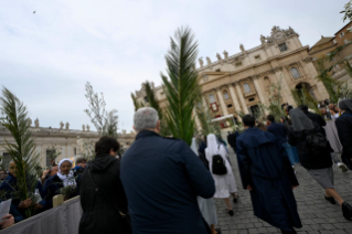 18-Palm Sunday: Passion of the Lord - Commemoration of the Lord's entrance into Jerusalem and Holy Mass