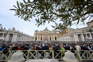 22-Palm Sunday: Passion of the Lord - Commemoration of the Lord's entrance into Jerusalem and Holy Mass